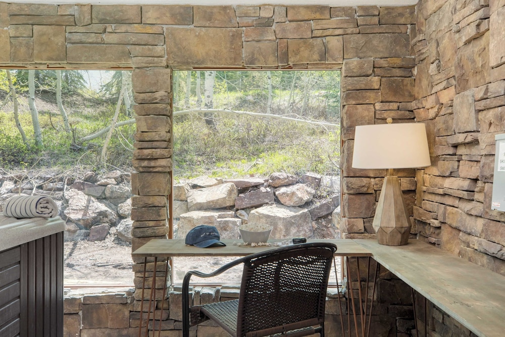 Deer Valley Delight by Avantstay Deer Valley Retreat + Spa