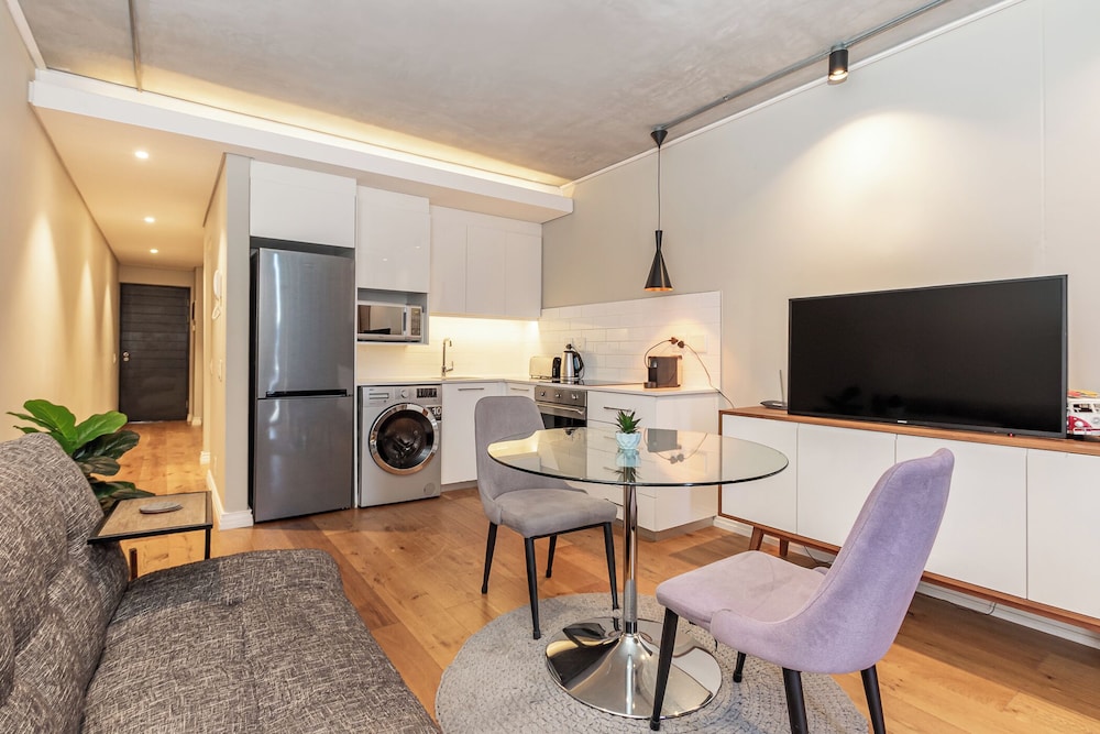 Docklands Deluxe Apartments by ITC Hospitality