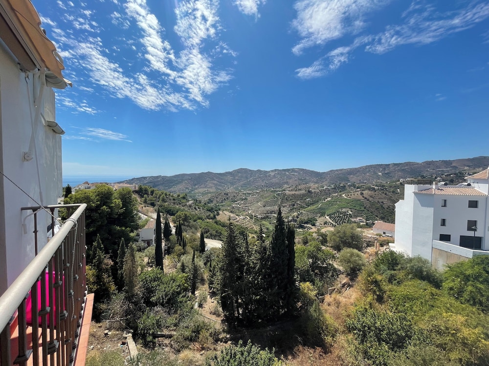 Cd-2063 Three Bedroom With Roof Terrace