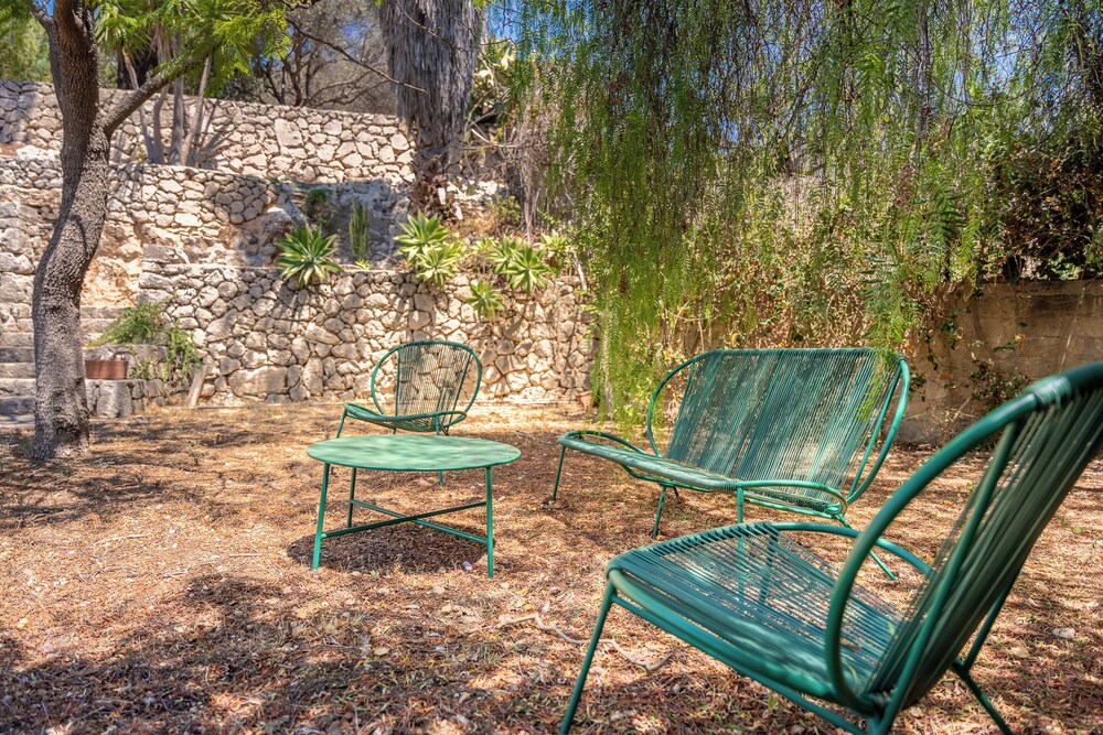 Galatea e Giardino delle Esperidi apartments with pool by Wonderful Italy