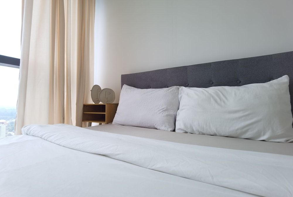 Icon City Premier Suites by WeCare photo 3