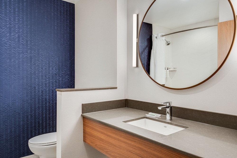 Cape Girardeau Vacations - Fairfield Inn  Suites by Marriott Cape Girardeau - Property Image 11