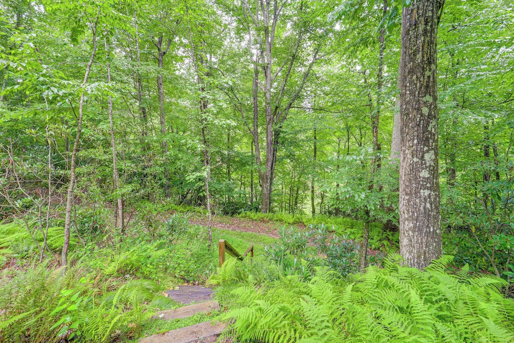 Pet-friendly West Jefferson Home w/ River View! view 4