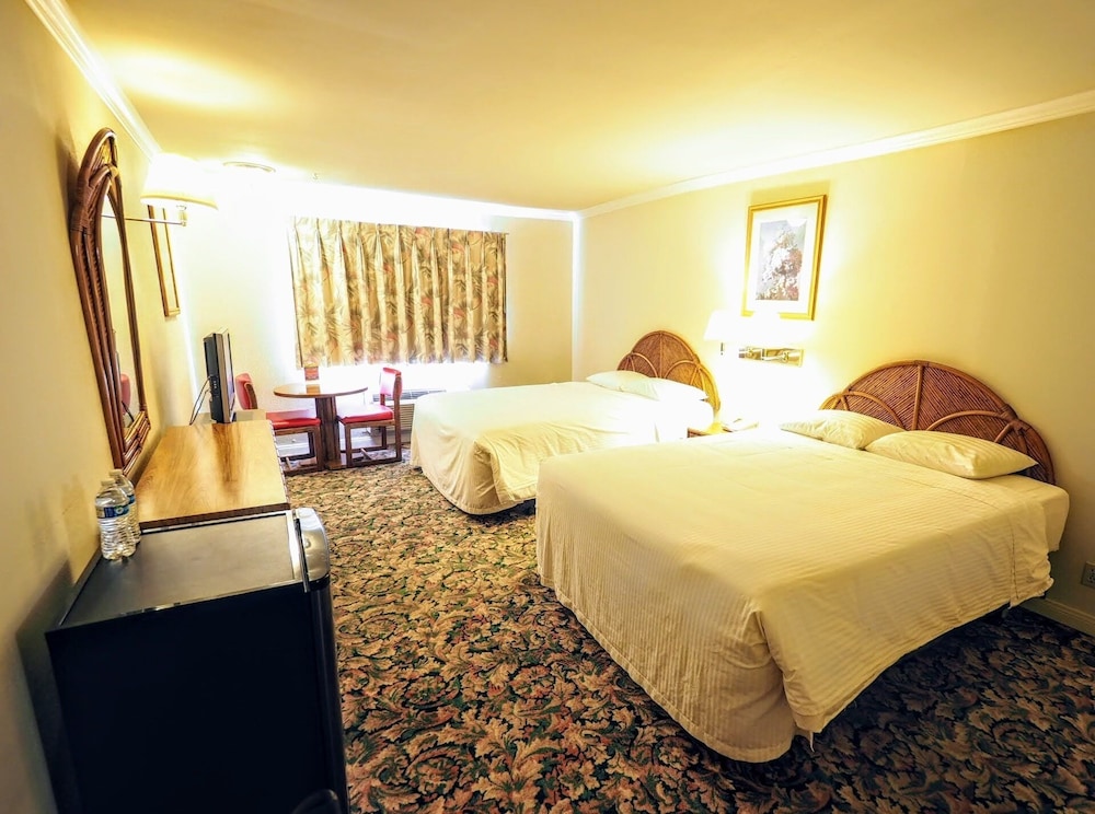 Grand Inn