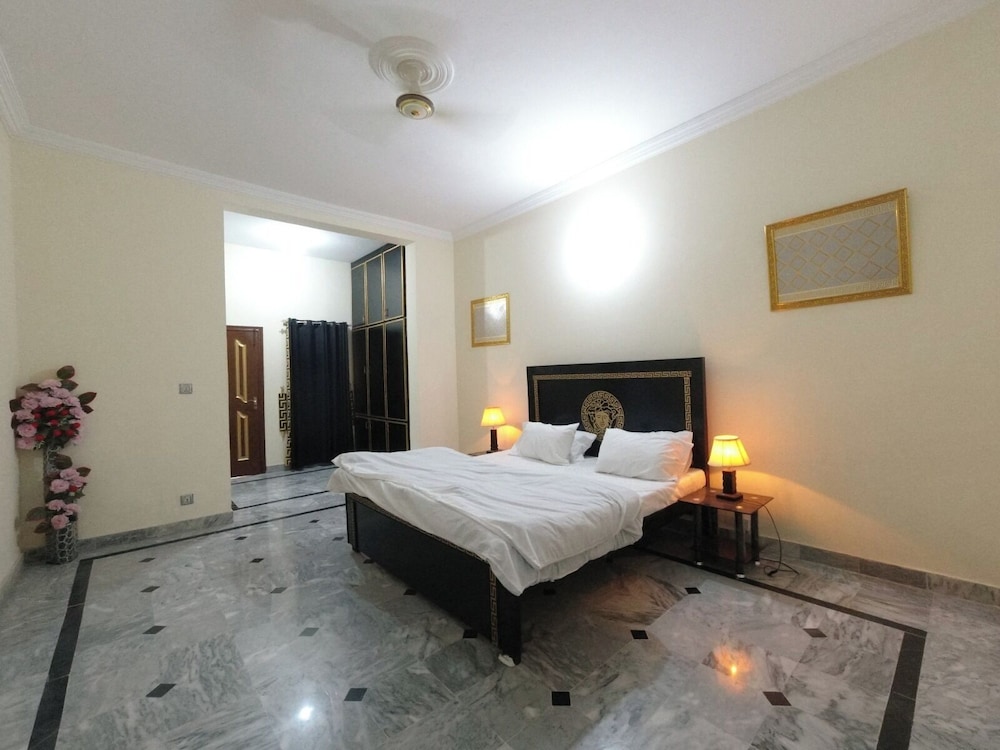 Room-room in Asga Best Hostel Versace ho