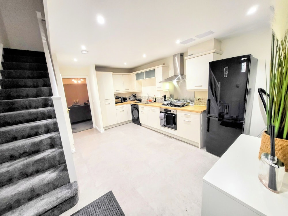 Comfortable Stay - Myrtle Cres