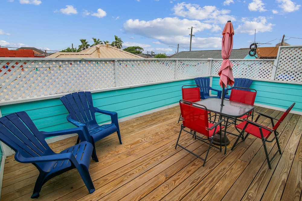 The Turquoise Turtle view 5