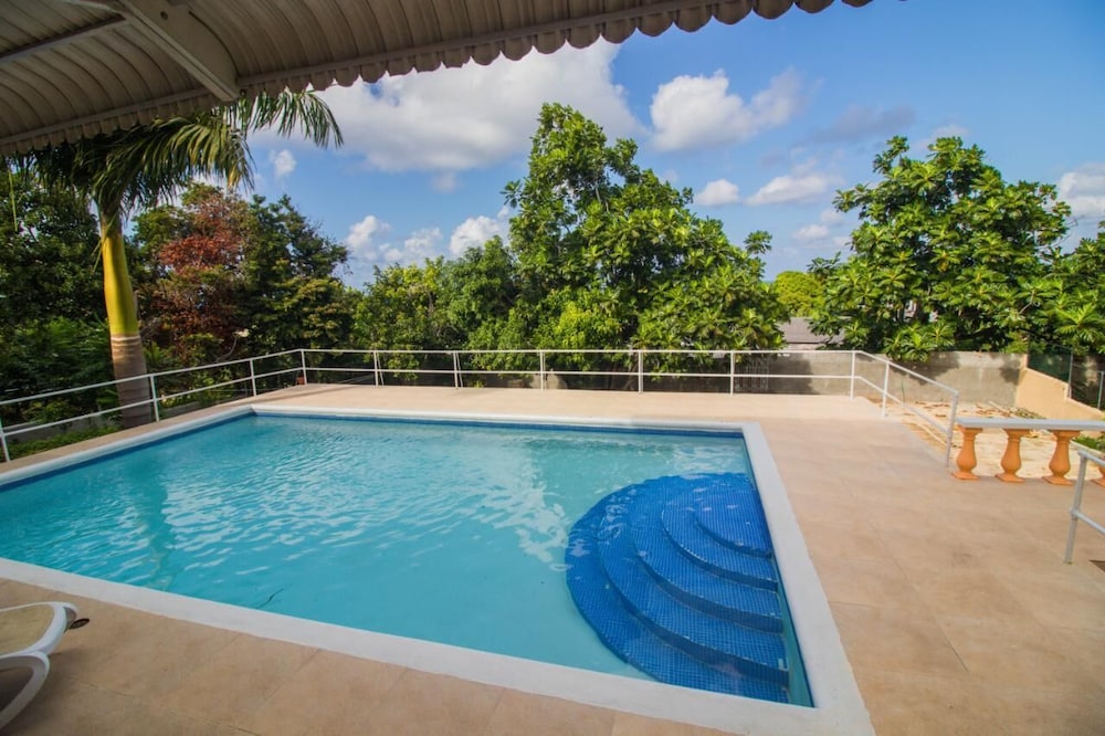 Enchanted Villas and Guest House