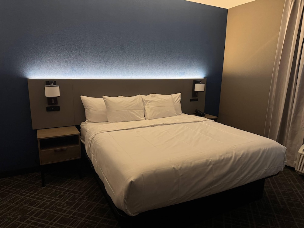 Comfort Inn & Suites Memphis Germantown