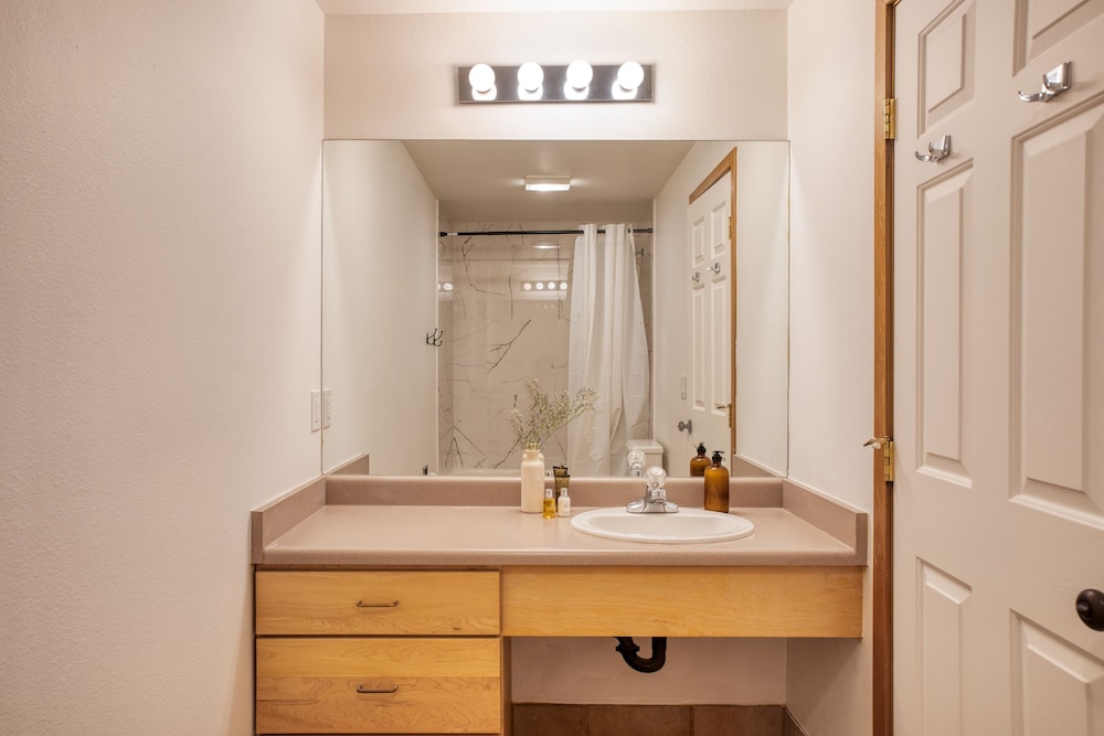 Holly by Avantstay In the Heart of Breckenridge w Hot Tub Game Room Roof Top Patio