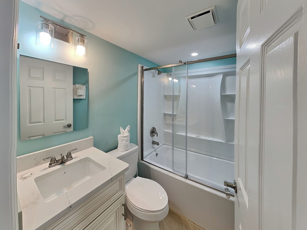 Seaside 2 by Distinctive Beach Rentals