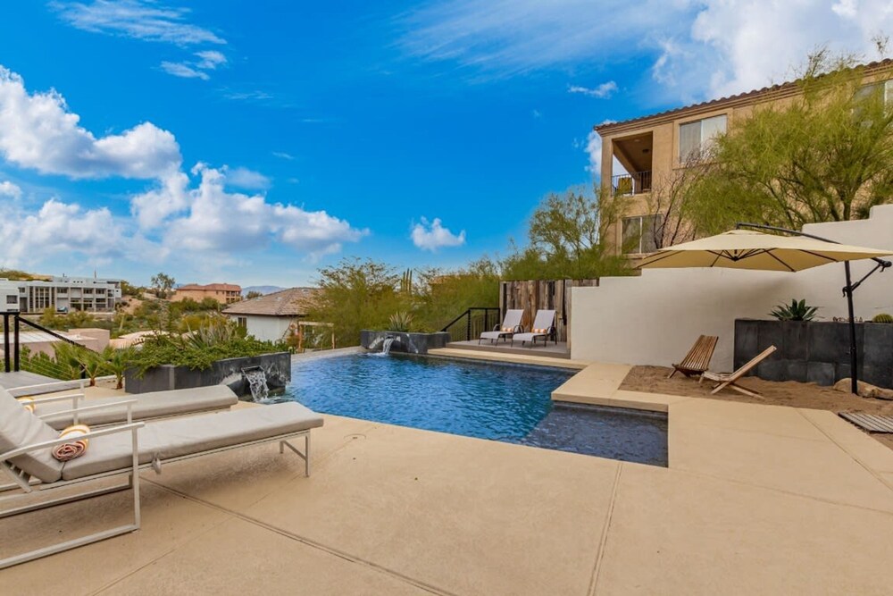 Sunburst Estate Htd Pool Putt Grn Sleeps 14