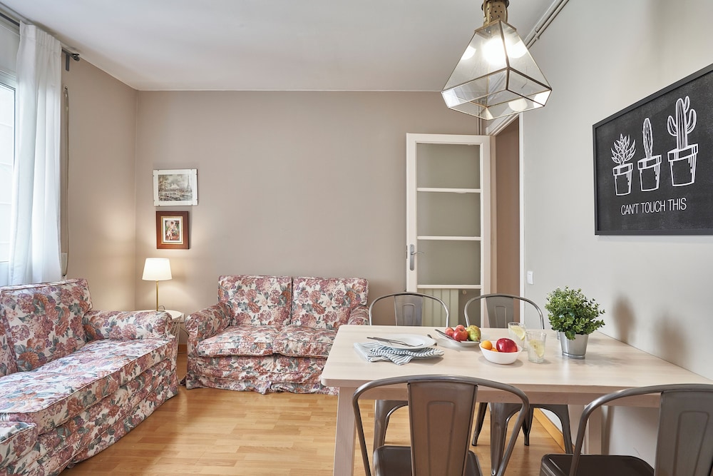 BeBarceloner Eixample Apartments