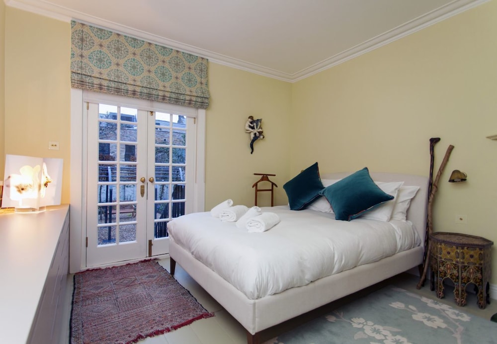 Holland Park Luxury with Garden