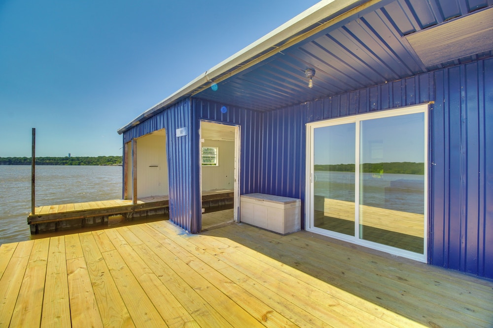 Waterfront Hot Tub - Luxe Home on Grand Lake!