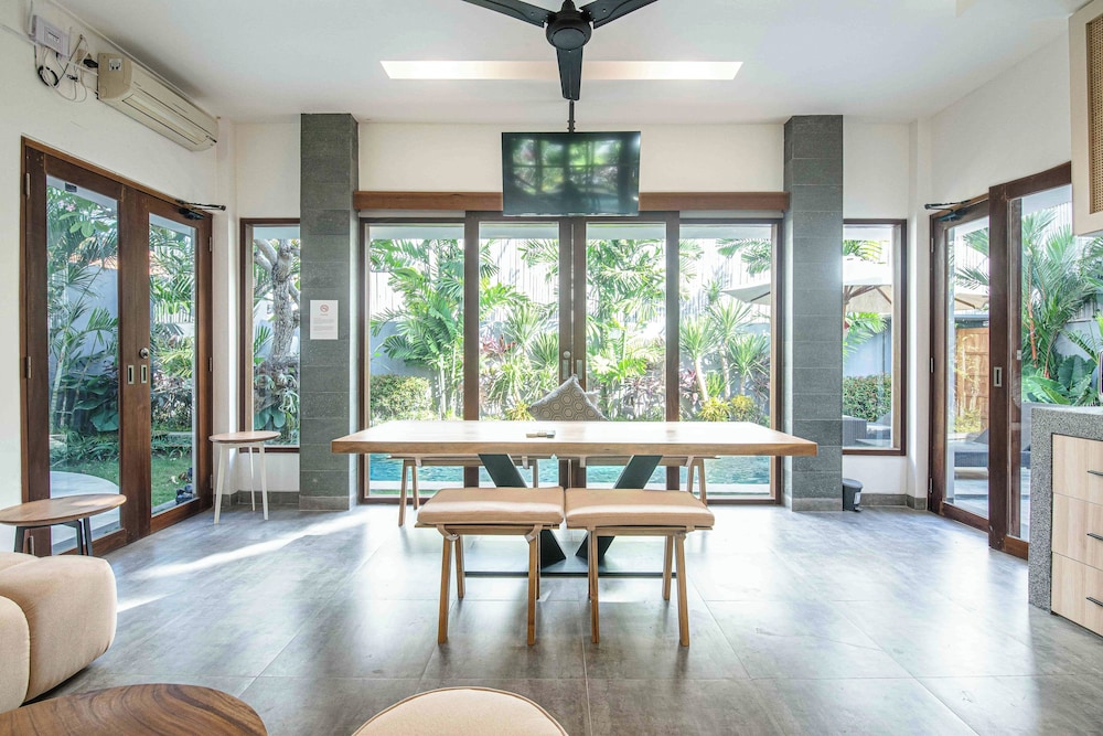 Elegant 3BR Oasis in the Heart of Seminyak