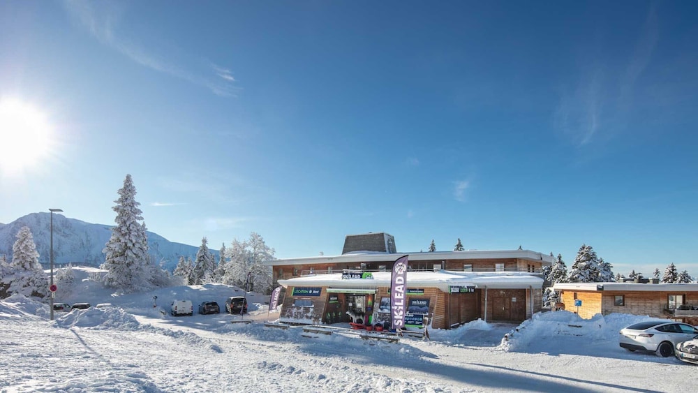Apartment in Chamrousse With Mountain Views