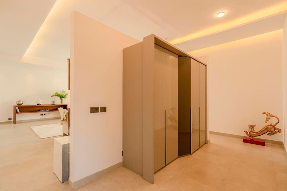 Lux 4bhk w Elevated Pool 3km to Beach Lazy Duck