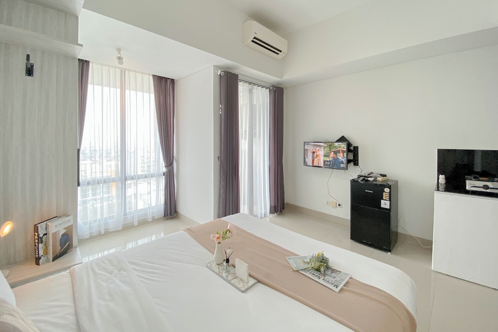 Comfort And Simply Look Studio Lrt City Bekasi Apartment
