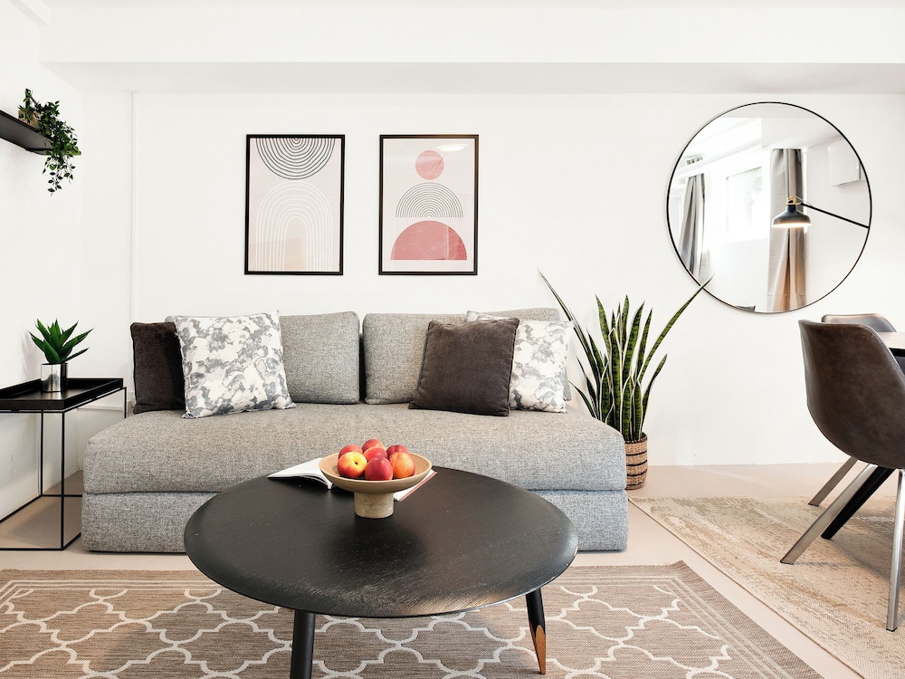 Sanders Regent - Bright Apartment in City Center