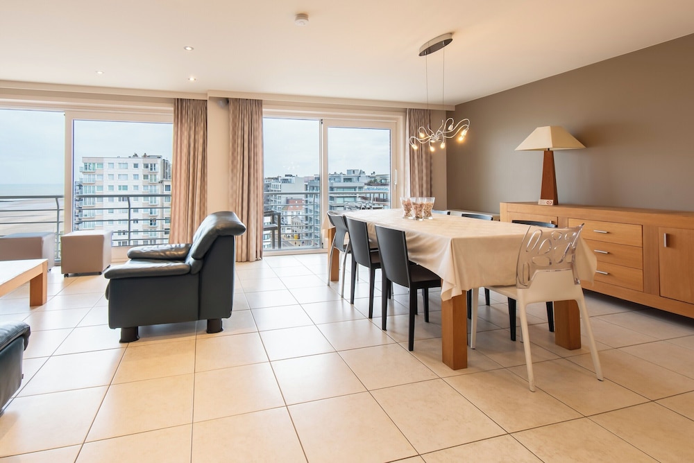 Apartment in Middelkerke With Stunning Views