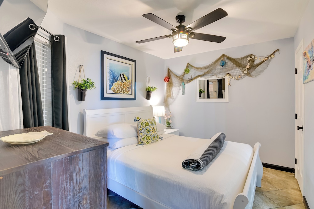 Across From Beach: Resort-style Galveston Condo