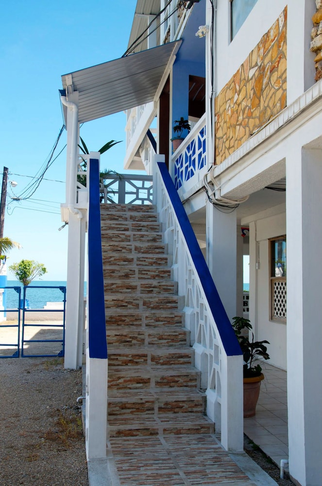 Sea Front Inn