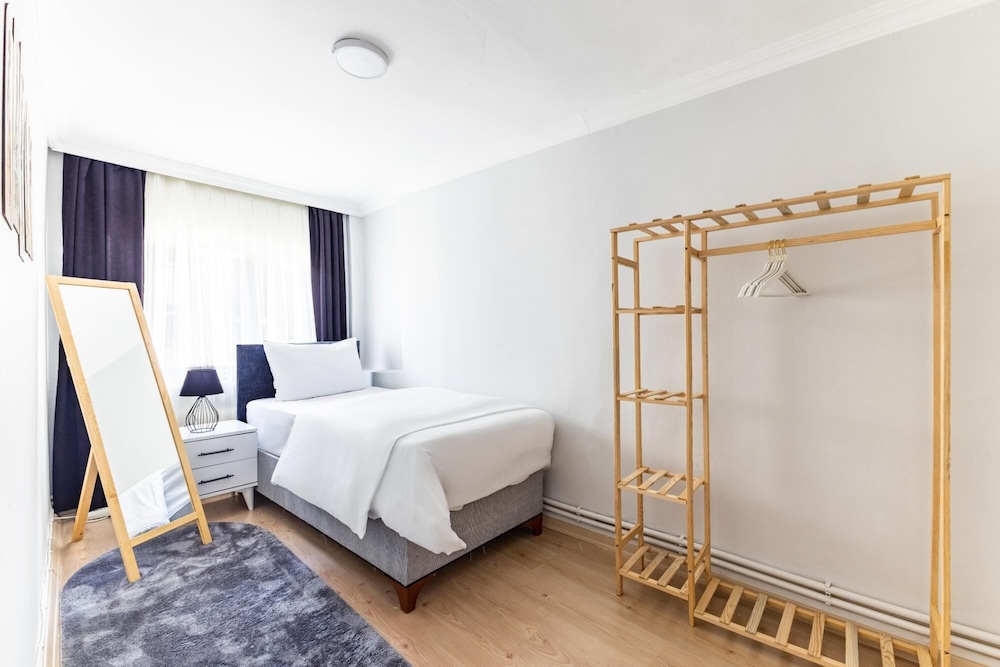Modern and Spacious Flat in the Heart of Kadikoy