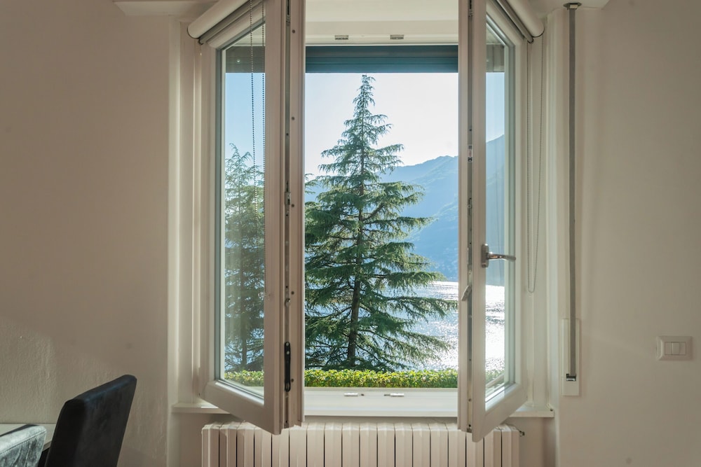 The Secret Lake View by Rent all Como