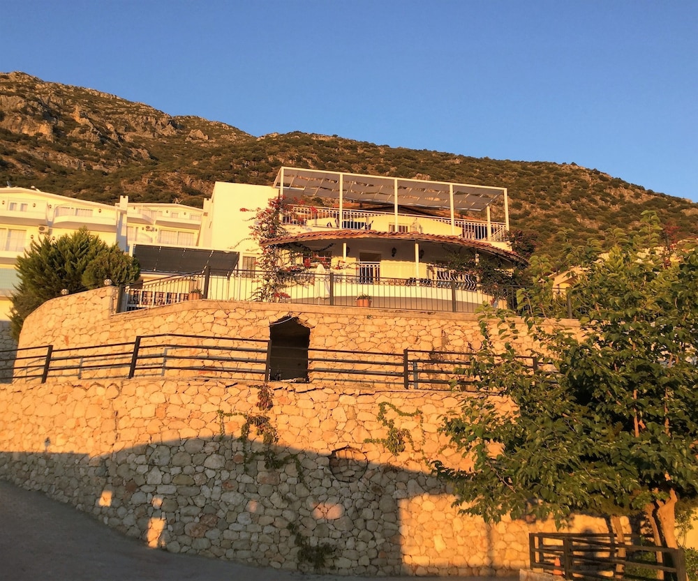 Paradise Kalkan Villalari