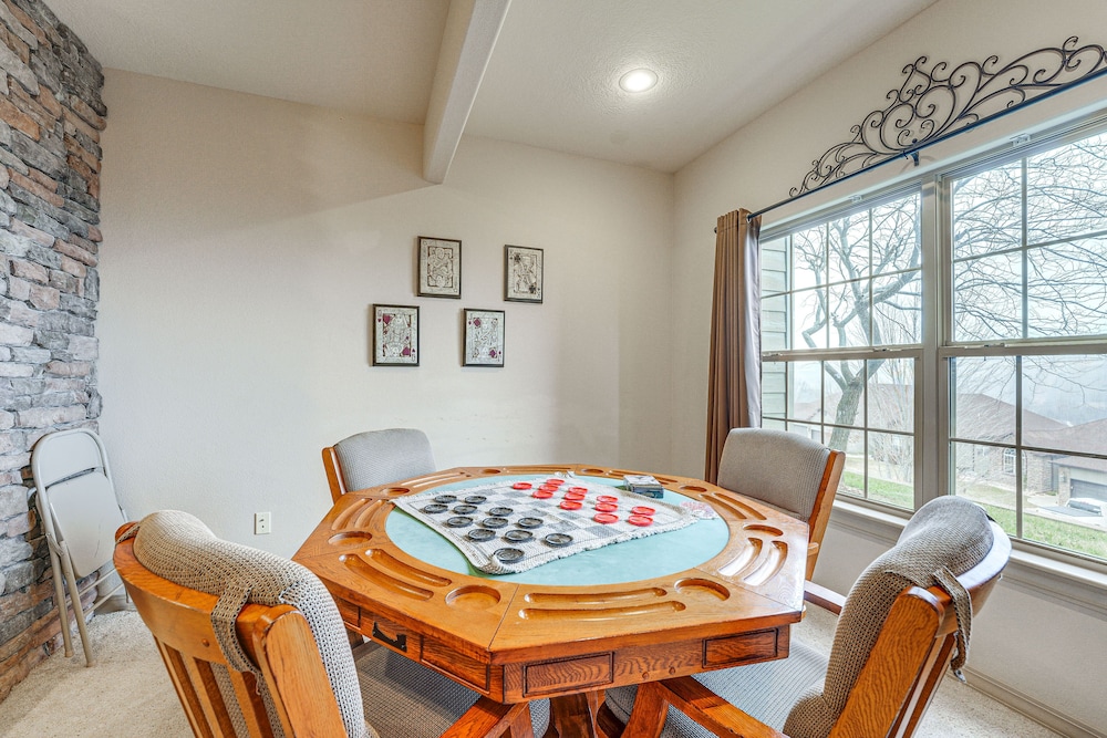 Relax Fireside: Branson West Gem w/ Hot Tub Access