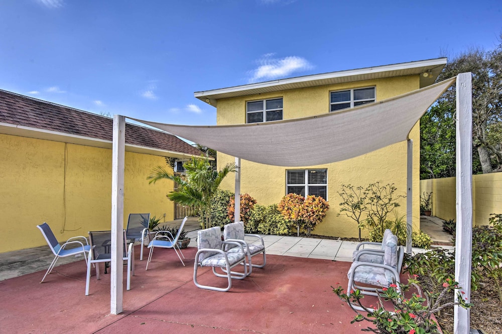 Titusville Vacations - Sunny Cocoa Beach Escape w/ Bikes, Walk to Beach - Property Image 1
