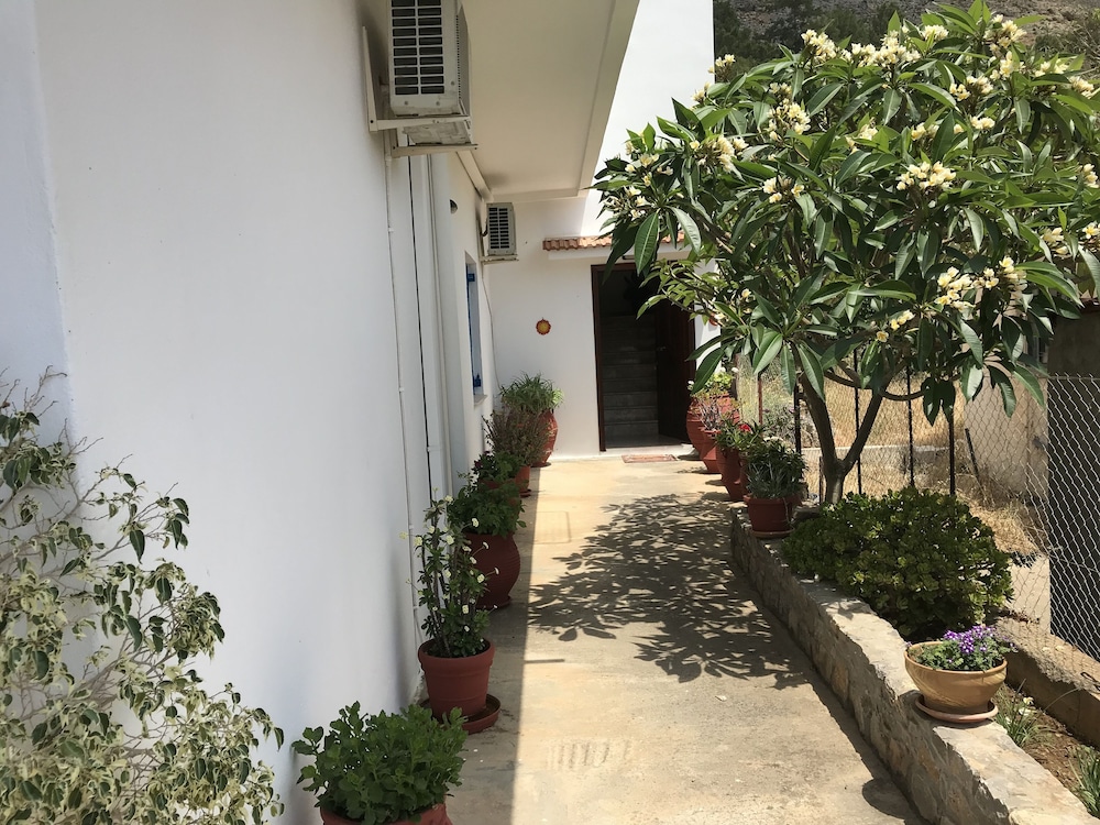 Panorama Rooms view 4