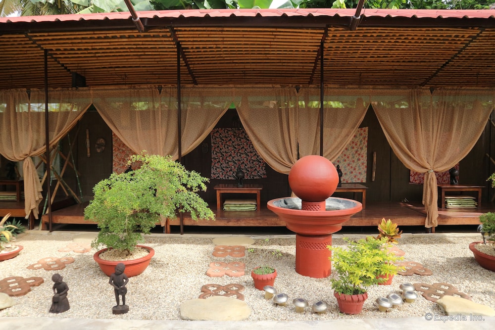 Tres Pension House