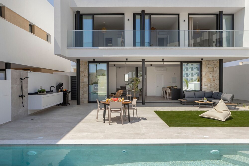 Protaras Aqua Pearl Villa 3