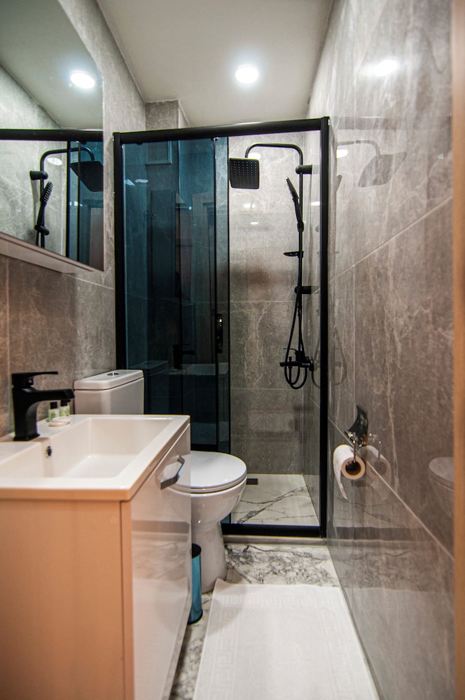 By Historial Hotel - Image 9