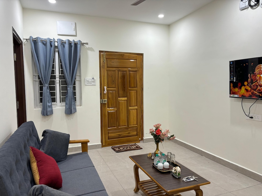 PS ELITE HOME STAY