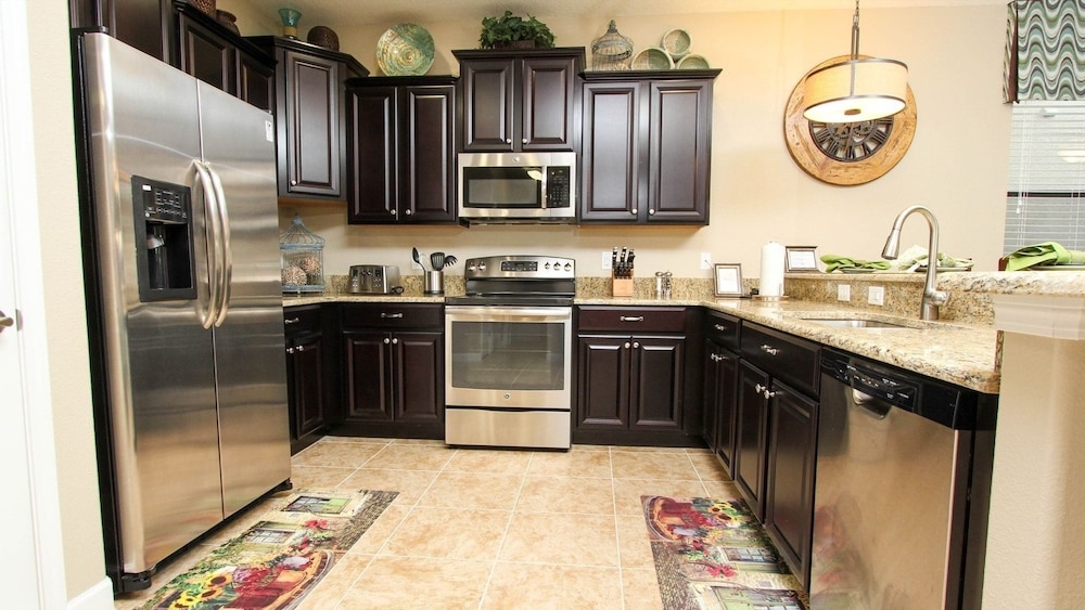 Championsgate Resort 7 Bedroom Home with Pool 7 Home