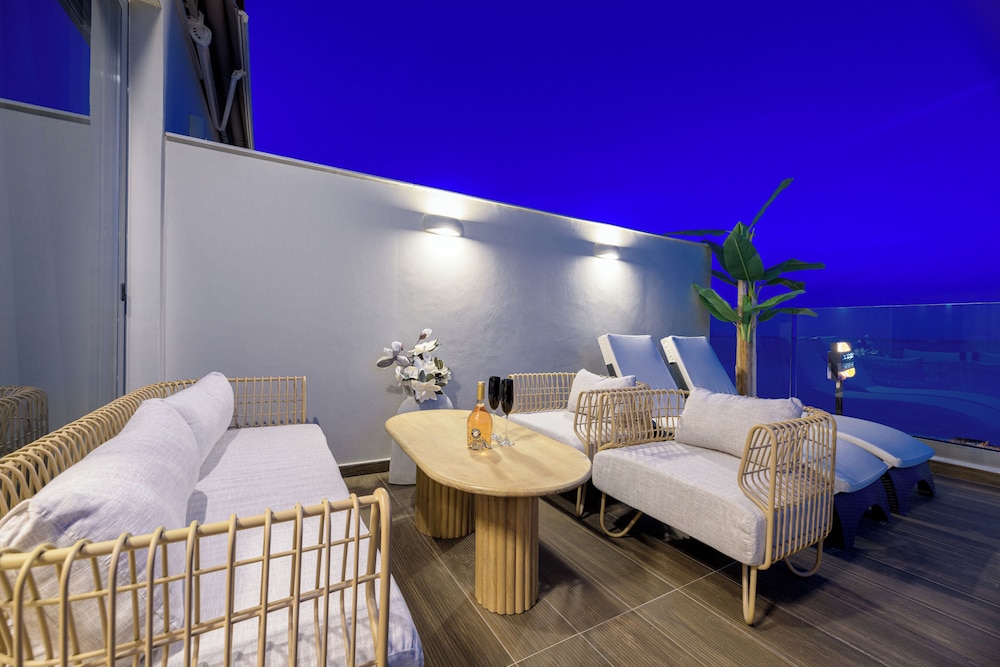 Pearl Luxury Living