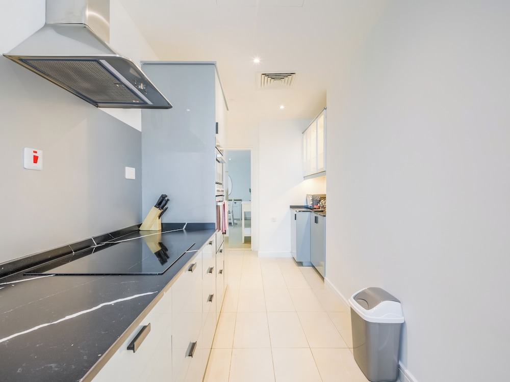 Marina Heights Residences - Dubai Marina