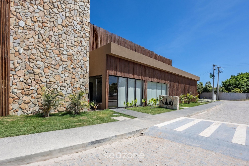 Apartments in Condo With Pool in Front of the Beach - NVB