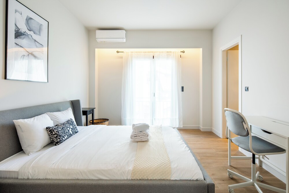 Nostalgia 1-Bedroom Apartment in Athens