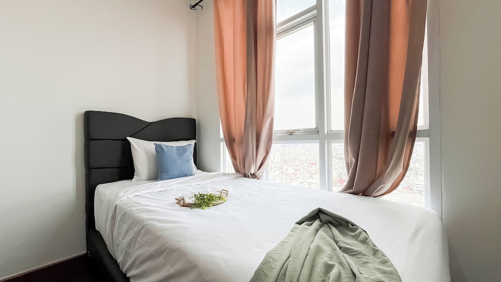 Spacious And Comfortable 3Br Apartment At Lucky Tower Residence