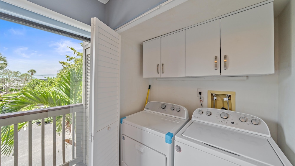 Siesta Beach Retreat 2 Bedroom Townhouse