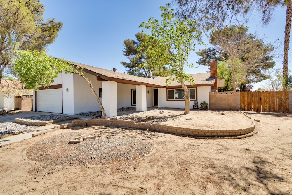 Quiet Ridgecrest Vacation Rental w/ Private Yard! view 2