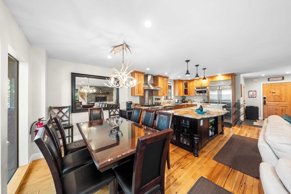 Secluded Incline Village Stay w/ Deck Near Diamond Peak & Lake Cloud 9 and 1/2 by Avantstay