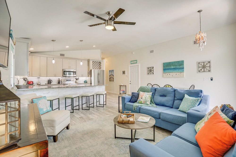 1 Block to Beach, Patio: Updated St Augustine Home