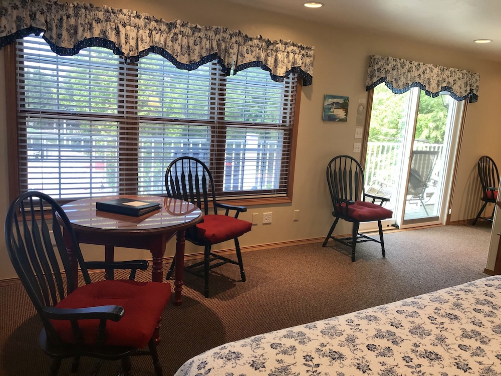 Bay Breeze Resort