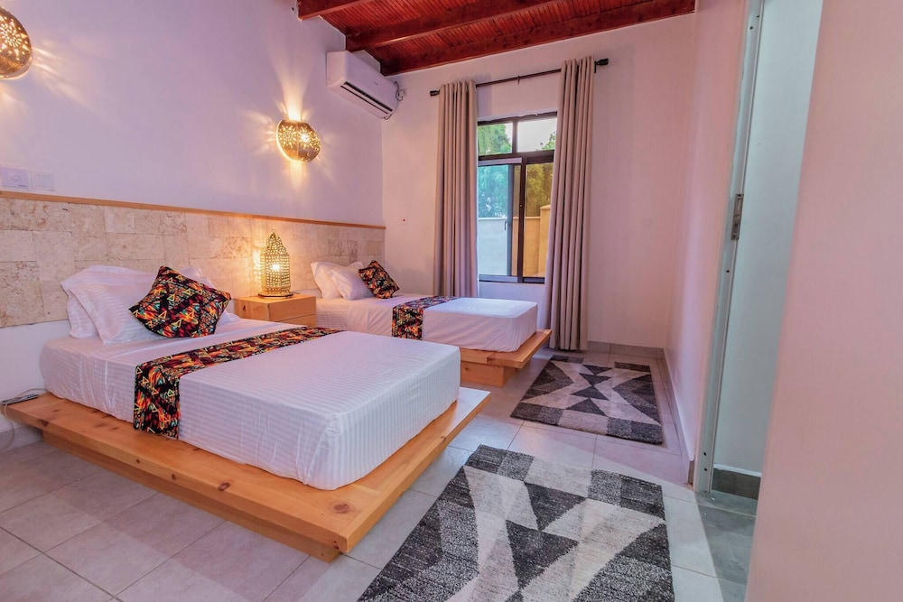 Luxurious Diani Beach Villa With Private Pool