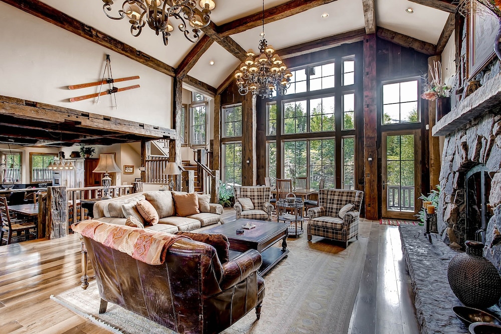 Ski Bridge Lodge - Ski In / Ski Out
